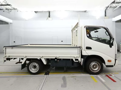 TOYOTA DYNA