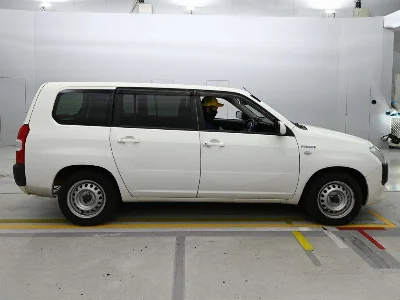 TOYOTA SUCCEED