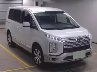 MITSUBISHI DELICA D5