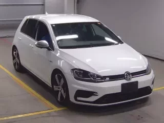 VOLKSWAGEN GOLF R