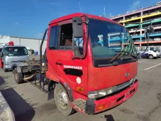 NISSAN UD