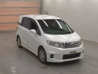 HONDA FREED SPIKE