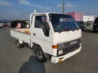TOYOTA HIACE TRUCK