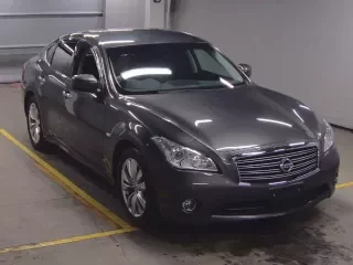 NISSAN FUGA