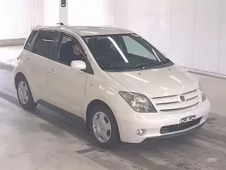 TOYOTA IST