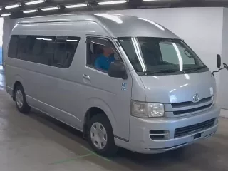 TOYOTA HIACE