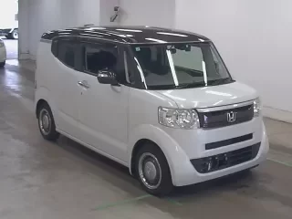 HONDA N BOX SLASH