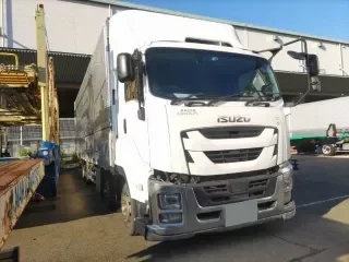 ISUZU GIGA