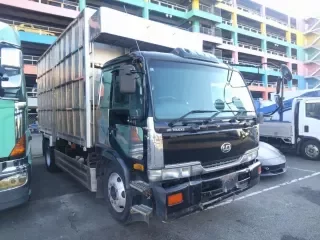 NISSAN UD