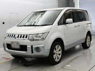 MITSUBISHI DELICA D5