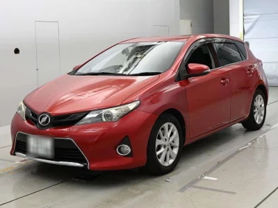 TOYOTA AURIS