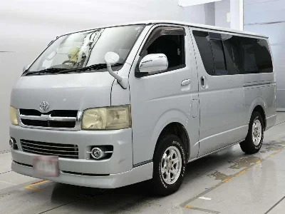 TOYOTA REGIUS VAN