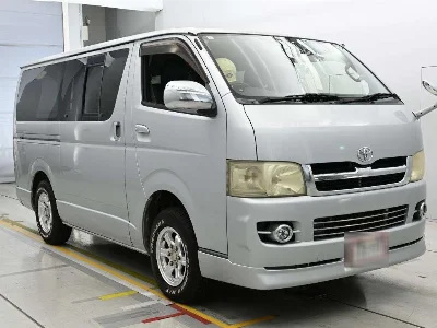 TOYOTA REGIUS VAN