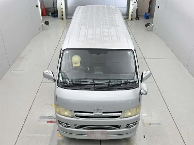 TOYOTA REGIUS VAN