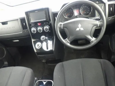 MITSUBISHI DELICA D5