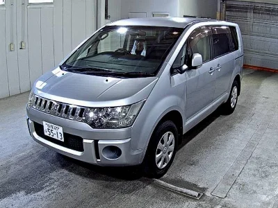 MITSUBISHI DELICA D5
