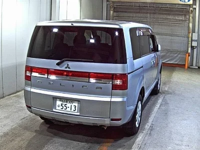 MITSUBISHI DELICA D5