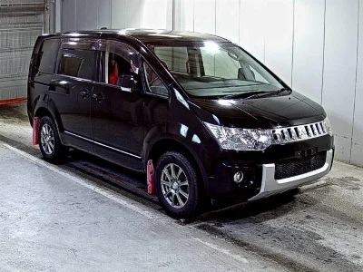 MITSUBISHI DELICA D5