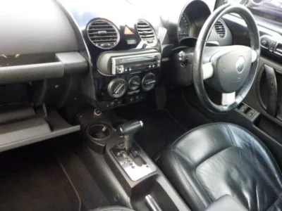 VOLKSWAGEN NEW BEETLE CABRIOLET