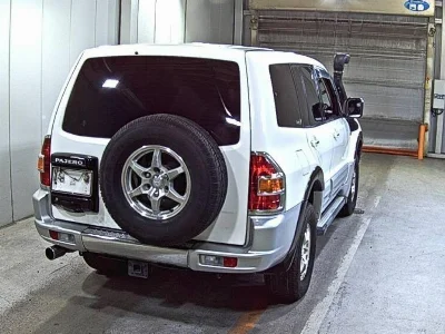 MITSUBISHI PAJERO
