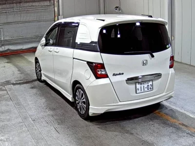 HONDA FREED SPIKE