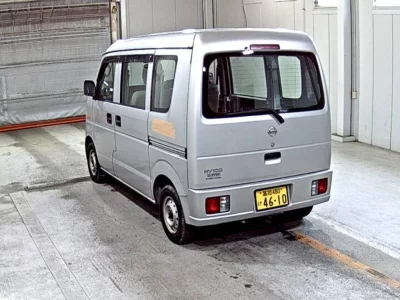 NISSAN CLIPPER VAN