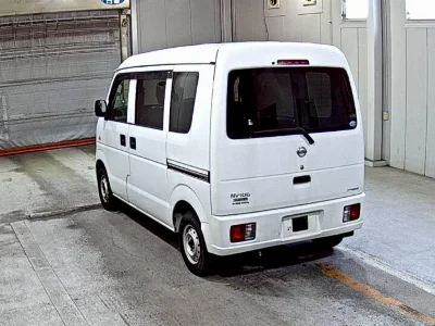 NISSAN CLIPPER VAN