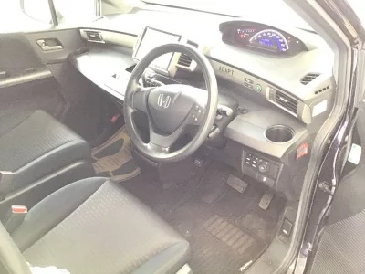 HONDA FREED SPIKE