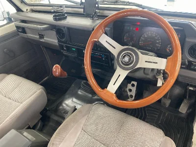 TOYOTA LAND CRUISER