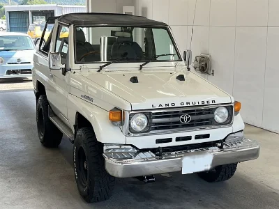 TOYOTA LAND CRUISER