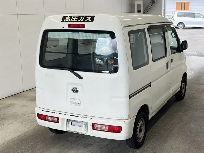 TOYOTA PIXIS VAN