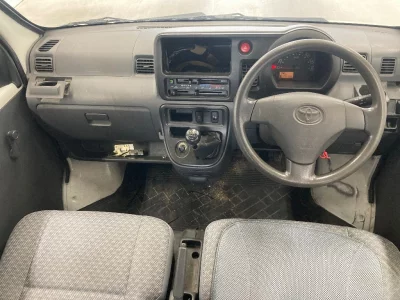 TOYOTA PIXIS VAN