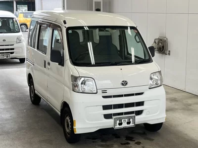 TOYOTA PIXIS VAN