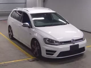 VOLKSWAGEN GOLF R