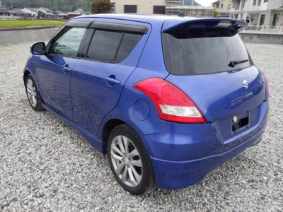 SUZUKI SWIFT