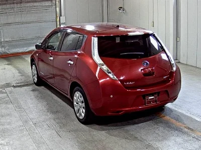 NISSAN LEAF