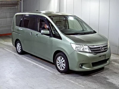 NISSAN SERENA