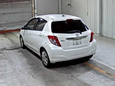 TOYOTA VITZ