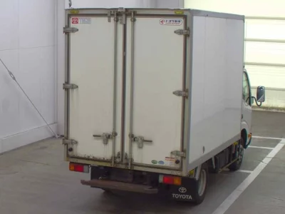 TOYOTA DYNA