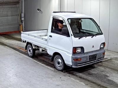 MITSUBISHI MINICAB TRUCK