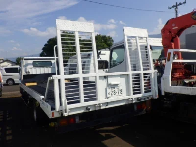 MITSUBISHI CANTER