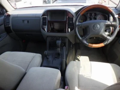 MITSUBISHI PAJERO
