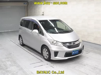 HONDA FREED