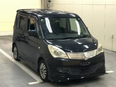 MITSUBISHI DELICA D2