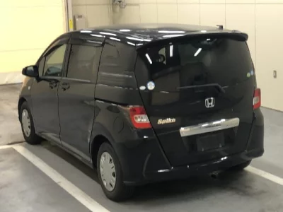 HONDA FREED SPIKE