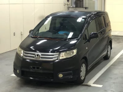 HONDA FREED SPIKE