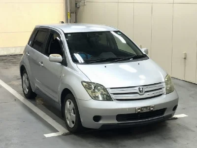 TOYOTA IST