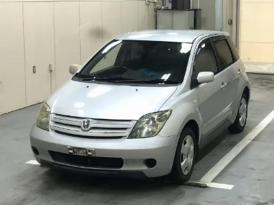 TOYOTA IST