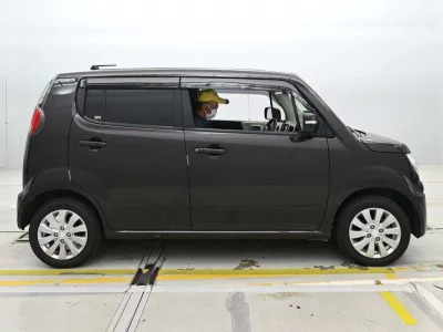 SUZUKI MRWAGON