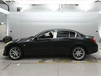 NISSAN SKYLINE